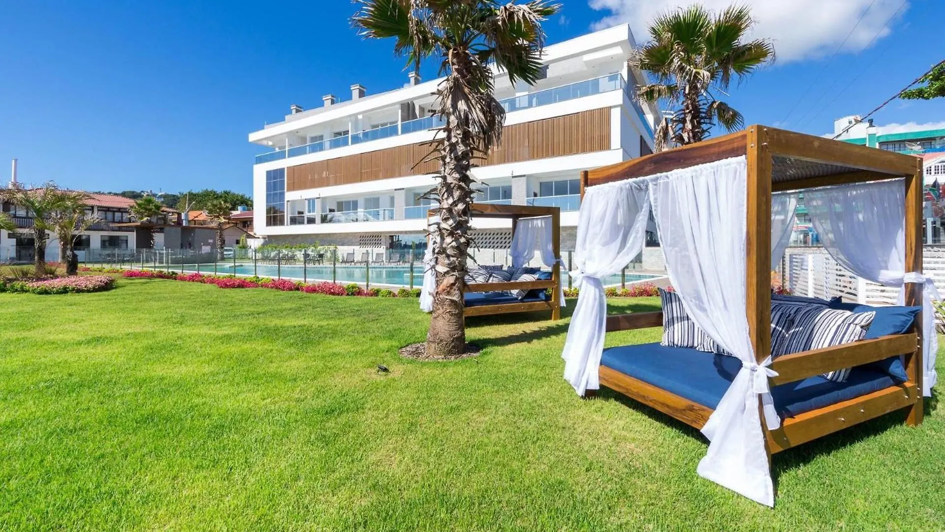 Solar Do Atlantico 101 - Excelente Apartamento 2 Suites Em Condominio A Beira Mar - Piscina - Solario - ボンビーニャス 0*,  ブラジル