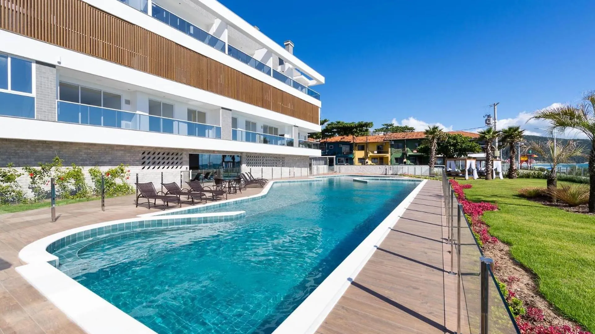 アパート Solar Do Atlantico 101 - Excelente Apartamento 2 Suites Em Condominio A Beira Mar - Piscina - Solario - ボンビーニャス ブラジル